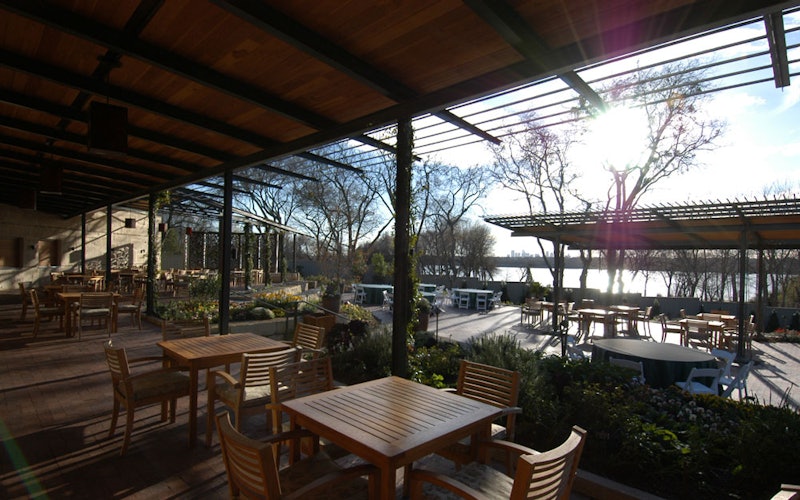 Lula-Mae-dining-terrace